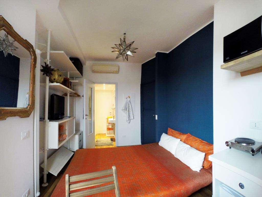 ミラノ アップ トゥ セブン Bed & Breakfast エクステリア 写真